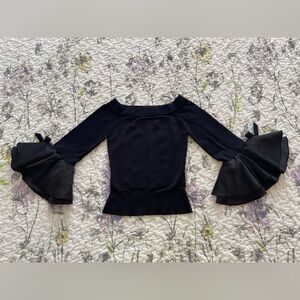 Medium Size Black Blouse ☆ Brand new, never worn ♡ Bought from honey 🍯